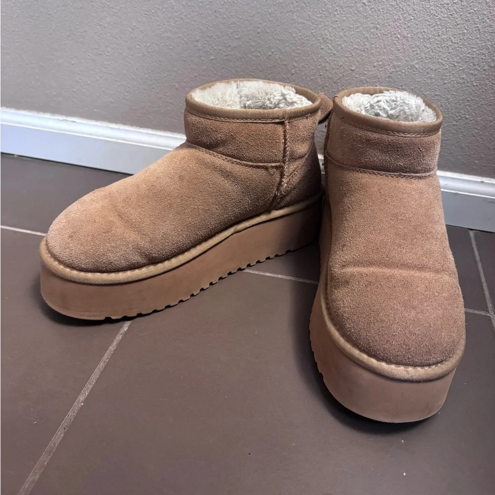PROJECT CLOUD Suede Women’s Classic Mini Platform Lined Boots Cozy SZ 8.5 Taupe